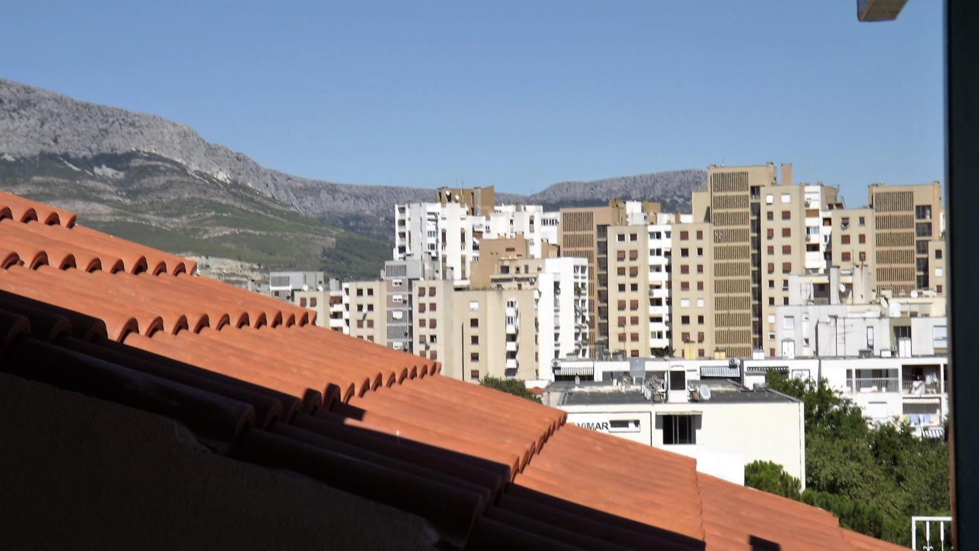 Apartma Holidays 16 *
